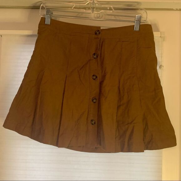 Brown Corduroy Pleated Skirt Size Small New - Picture 1 of 2